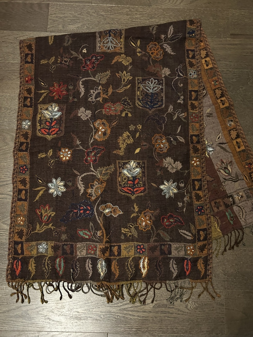 Vintage Embroidered Wool Scarf Floral Crest Boho Fringe Stole 24x70